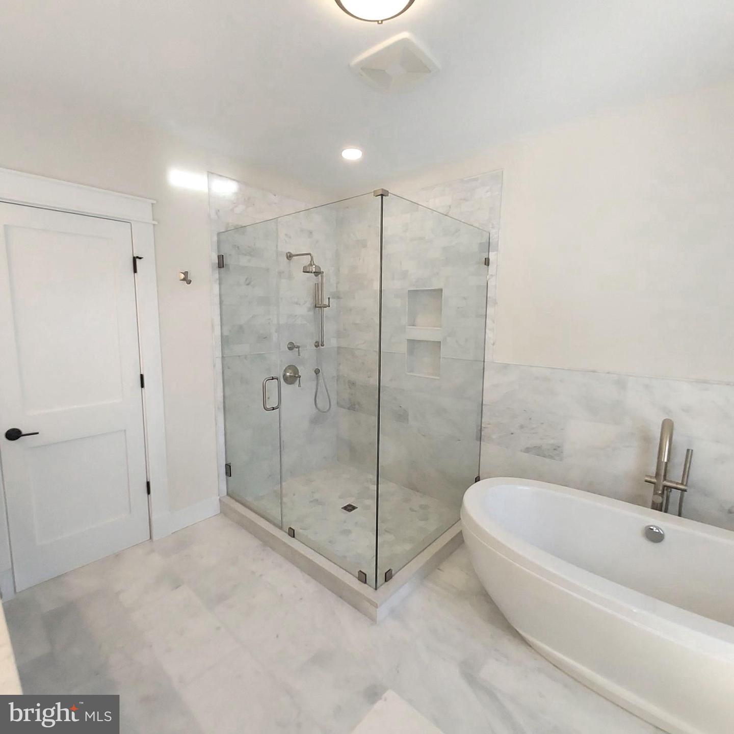 2917 18TH ST S, ARLINGTON, Virginia 22204, 6 Bedrooms Bedrooms, ,5 BathroomsBathrooms,Residential,For sale,2917 18TH ST S,VAAR2049944 MLS # VAAR2049944