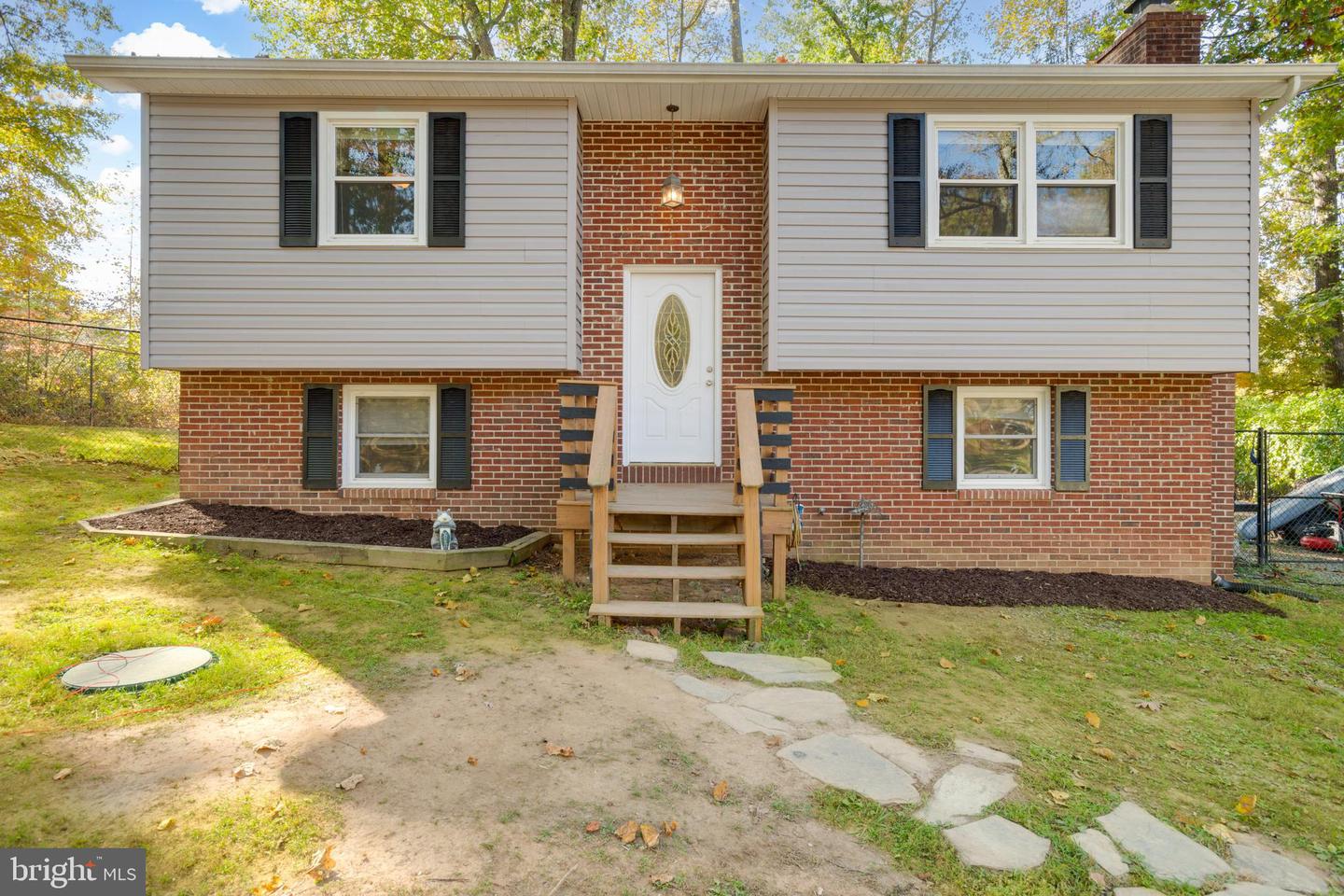 108 JAMES LN, STAFFORD, Virginia 22556, 3 Bedrooms Bedrooms, 6 Rooms Rooms,2 BathroomsBathrooms,Residential,For sale,108 JAMES LN,VAST2033778 MLS # VAST2033778