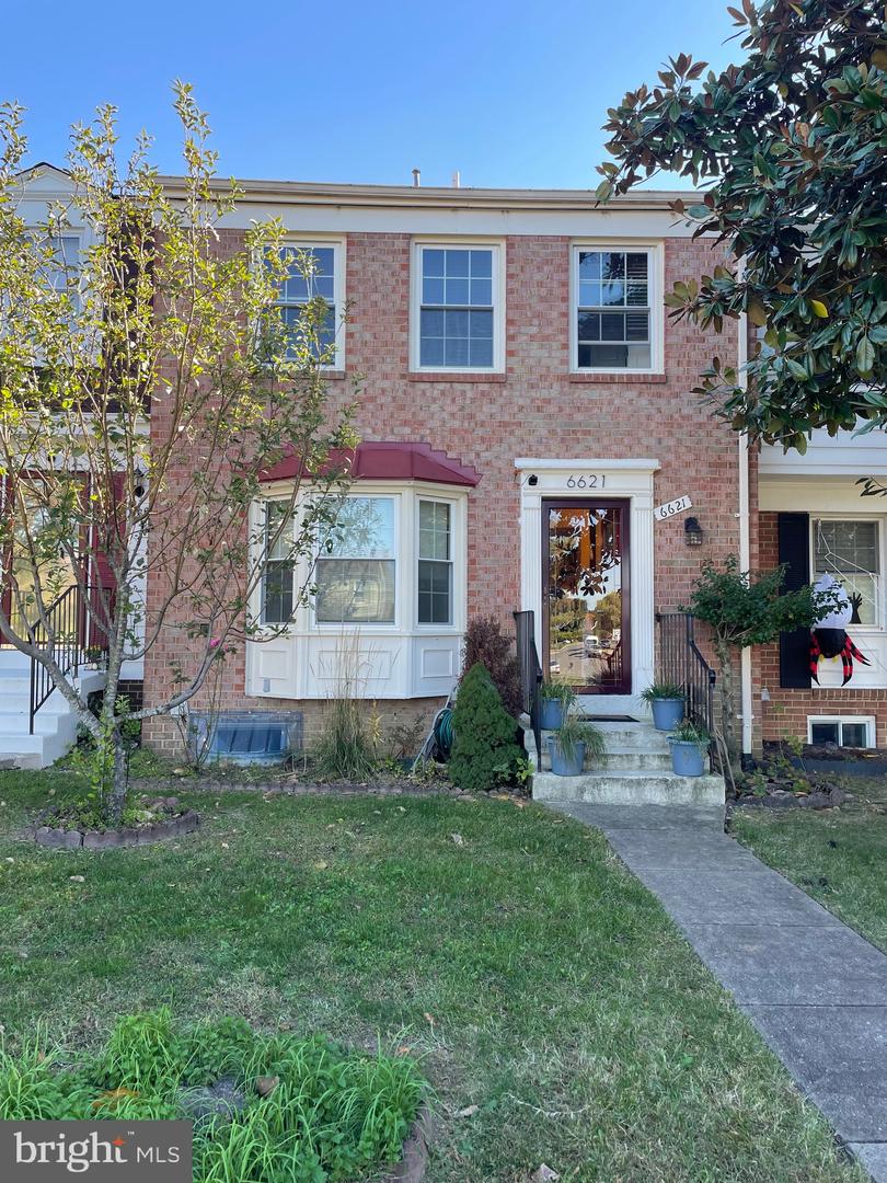 6621 HIDDENITE CT, ALEXANDRIA, Virginia 22310, 3 Bedrooms Bedrooms, ,3 BathroomsBathrooms,Residential,For sale,6621 HIDDENITE CT,VAFX2207546 MLS # VAFX2207546