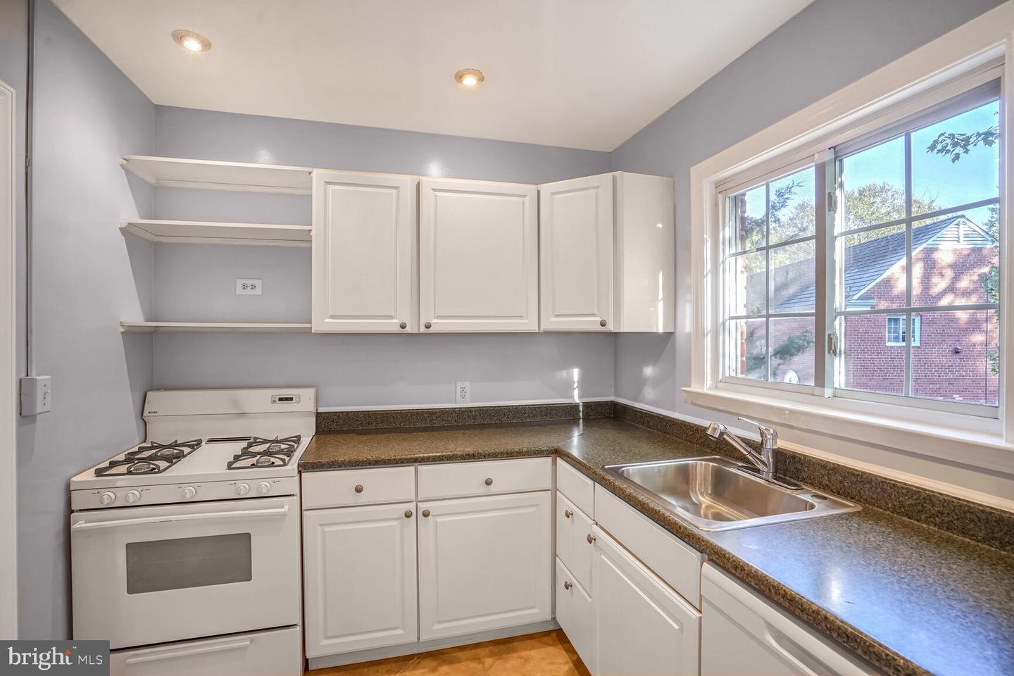 3318 CORYELL LN, ALEXANDRIA, Virginia 22302, 1 Bedroom Bedrooms, ,1 BathroomBathrooms,Residential,For sale,3318 CORYELL LN,VAAX2039118 MLS # VAAX2039118