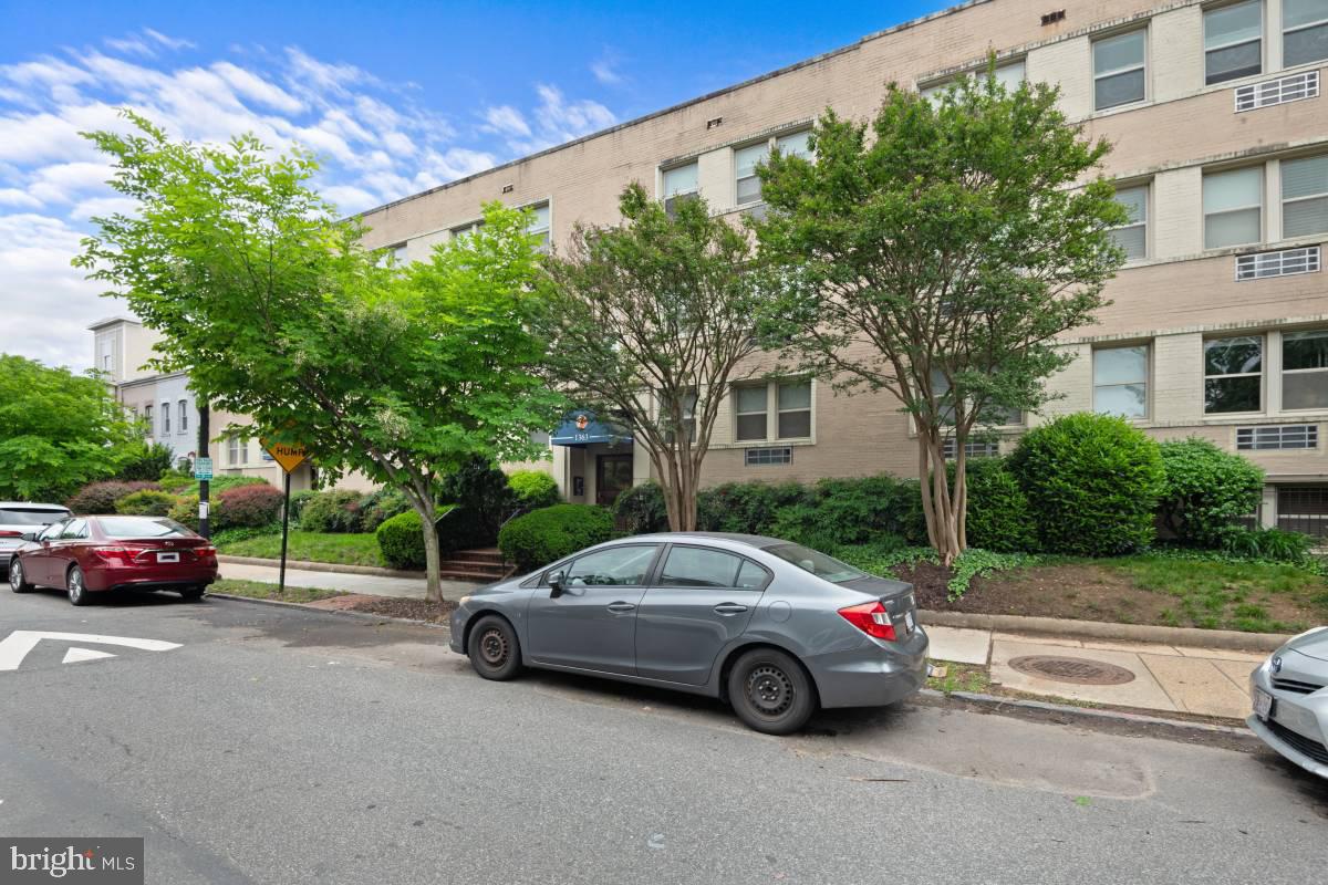 1363 K ST SE #D, WASHINGTON, District Of Columbia 20003, 1 Bedroom Bedrooms, ,1 BathroomBathrooms,Residential,For sale,1363 K ST SE #D,DCDC2166224 MLS # DCDC2166224