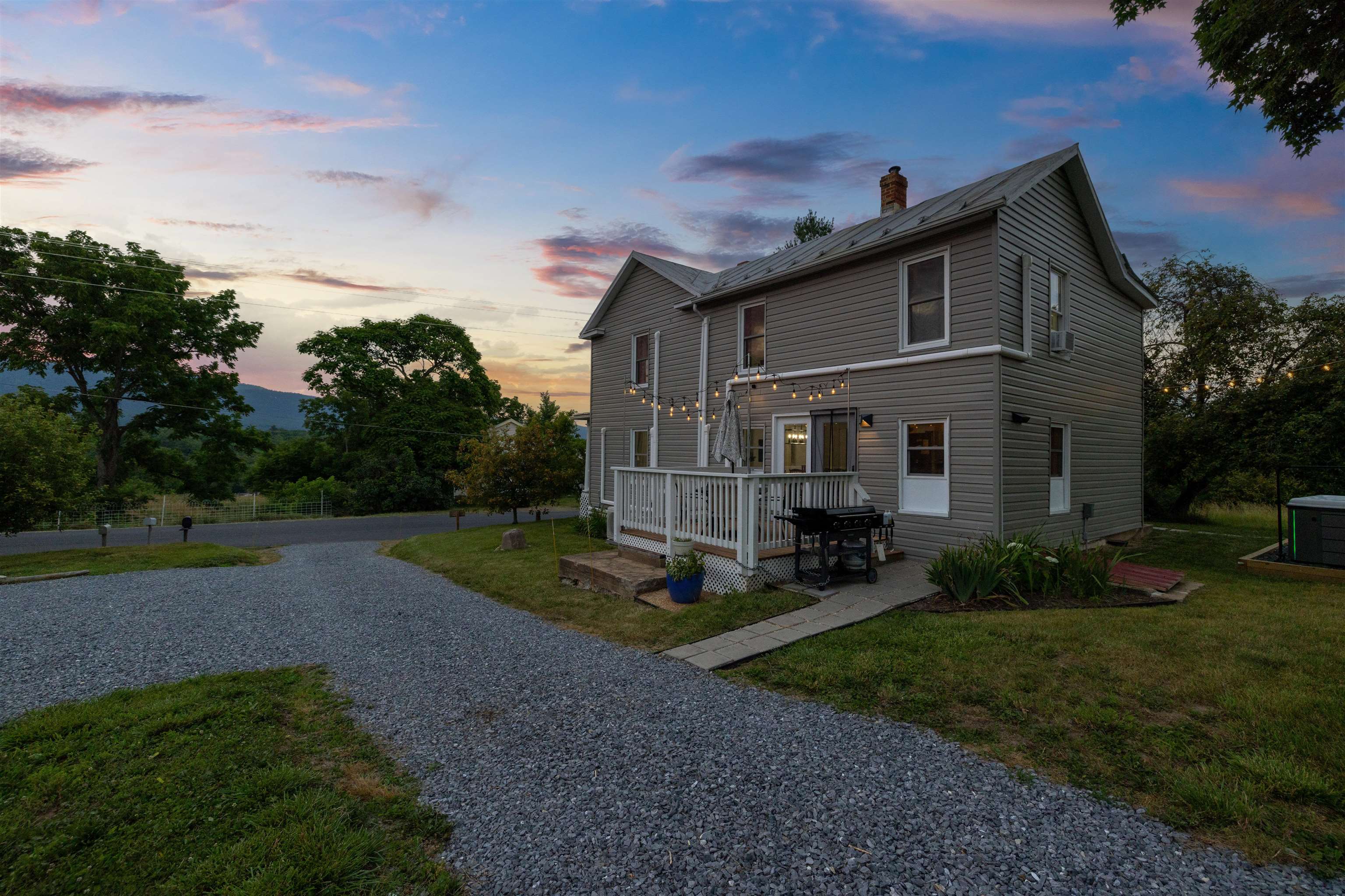 405 HAMBURG RD, LURAY, Virginia 22835, 4 Bedrooms Bedrooms, ,2 BathroomsBathrooms,Residential,The Orchard,405 HAMBURG RD,654358 MLS # 654358