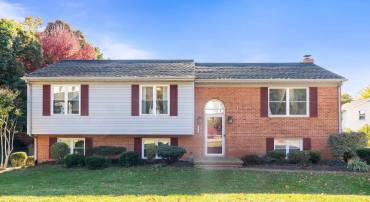 1411 FIELDALE PL, HARRISONBURG, Virginia 22801, 4 Bedrooms Bedrooms, ,3 BathroomsBathrooms,Residential,City Charmer,1411 FIELDALE PL,658235 MLS # 658235