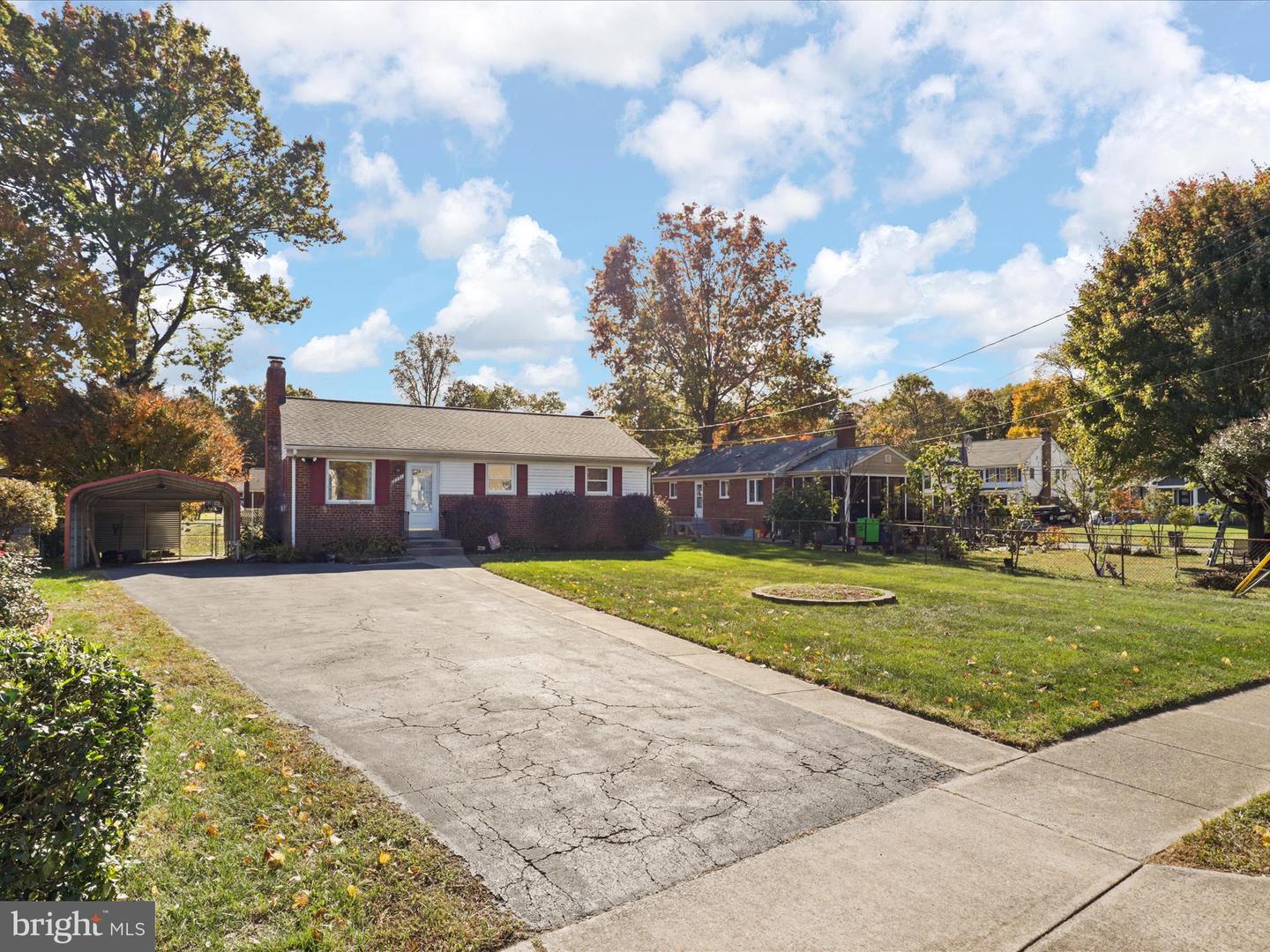 3231 PARKWOOD TER, FALLS CHURCH, Virginia 22042, 3 Bedrooms Bedrooms, ,2 BathroomsBathrooms,Residential,For sale,3231 PARKWOOD TER,VAFX2205294 MLS # VAFX2205294