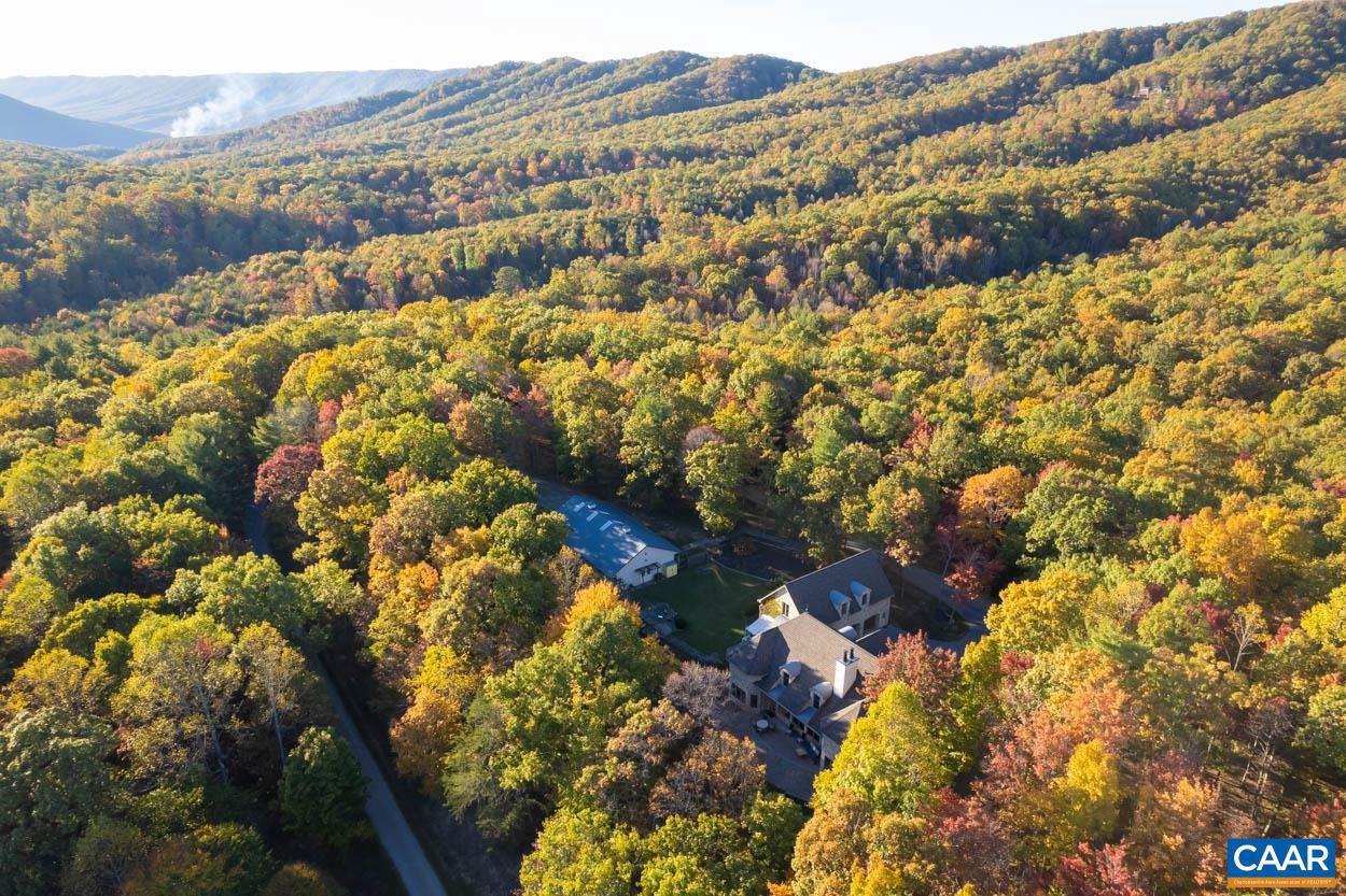 2131 WAKE FOREST RD, BLACKSBURG, Virginia 24060, 4 Bedrooms Bedrooms, ,3 BathroomsBathrooms,Residential,For sale,2131 WAKE FOREST RD,658156 MLS # 658156