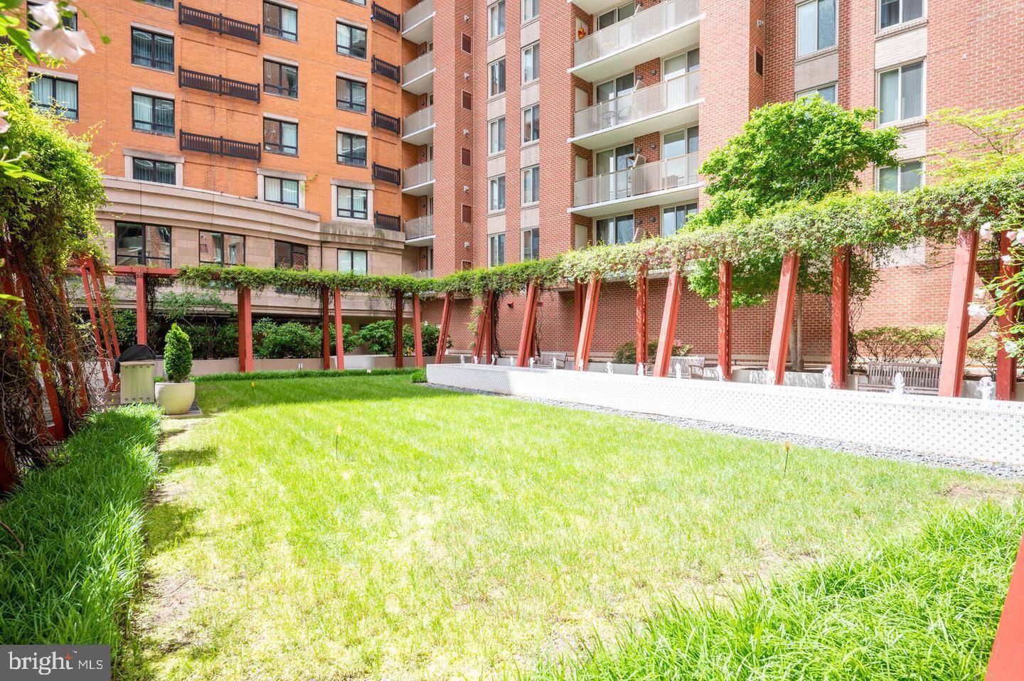 1000 NEW JERSEY AVE SE #107, WASHINGTON, District Of Columbia 20003, 1 Bedroom Bedrooms, ,1 BathroomBathrooms,Residential,For sale,1000 NEW JERSEY AVE SE #107,DCDC2166260 MLS # DCDC2166260