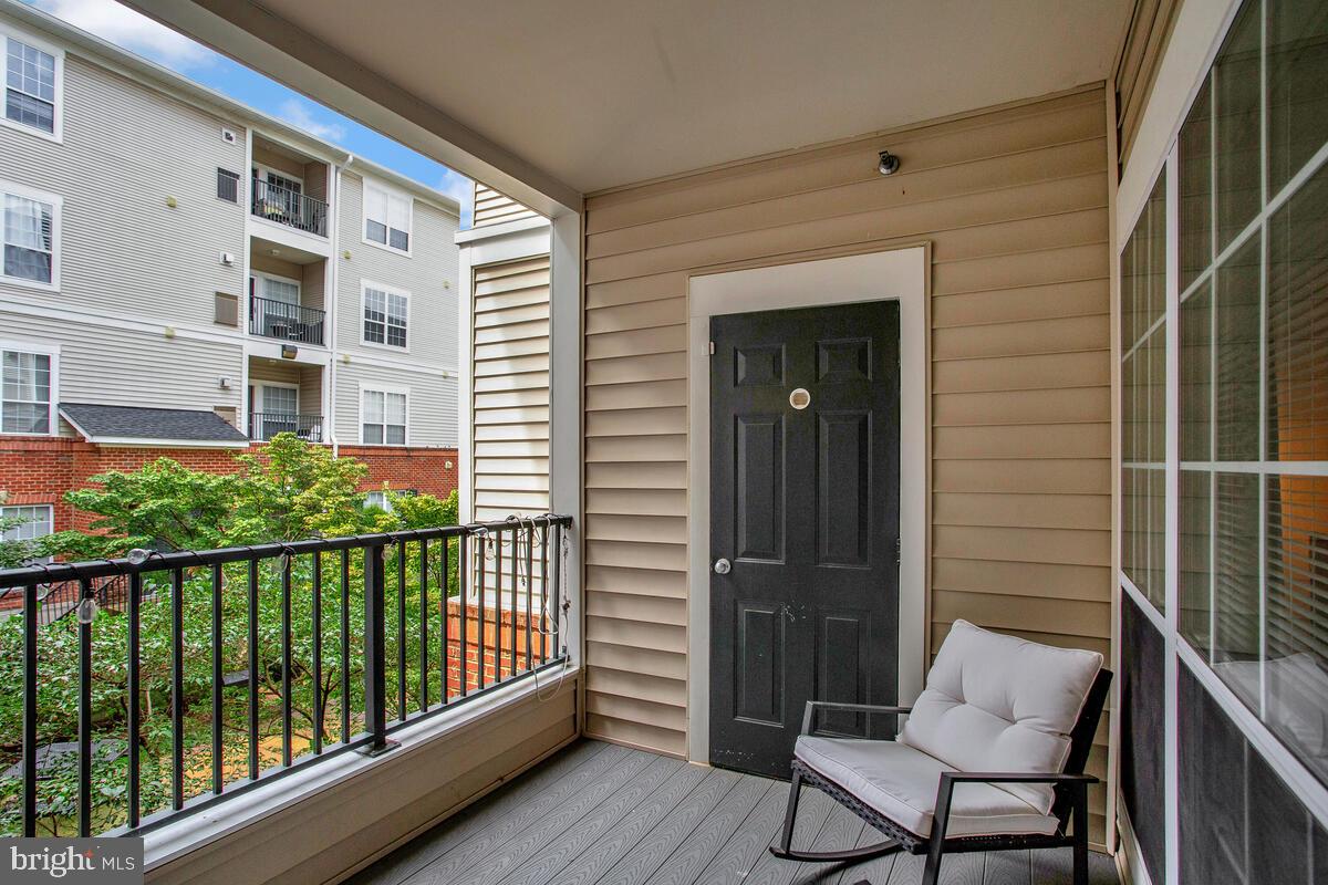 4860 EISENHOWER AVE #276, ALEXANDRIA, Virginia 22304, 2 Bedrooms Bedrooms, ,2 BathroomsBathrooms,Residential,For sale,4860 EISENHOWER AVE #276,VAAX2039146 MLS # VAAX2039146