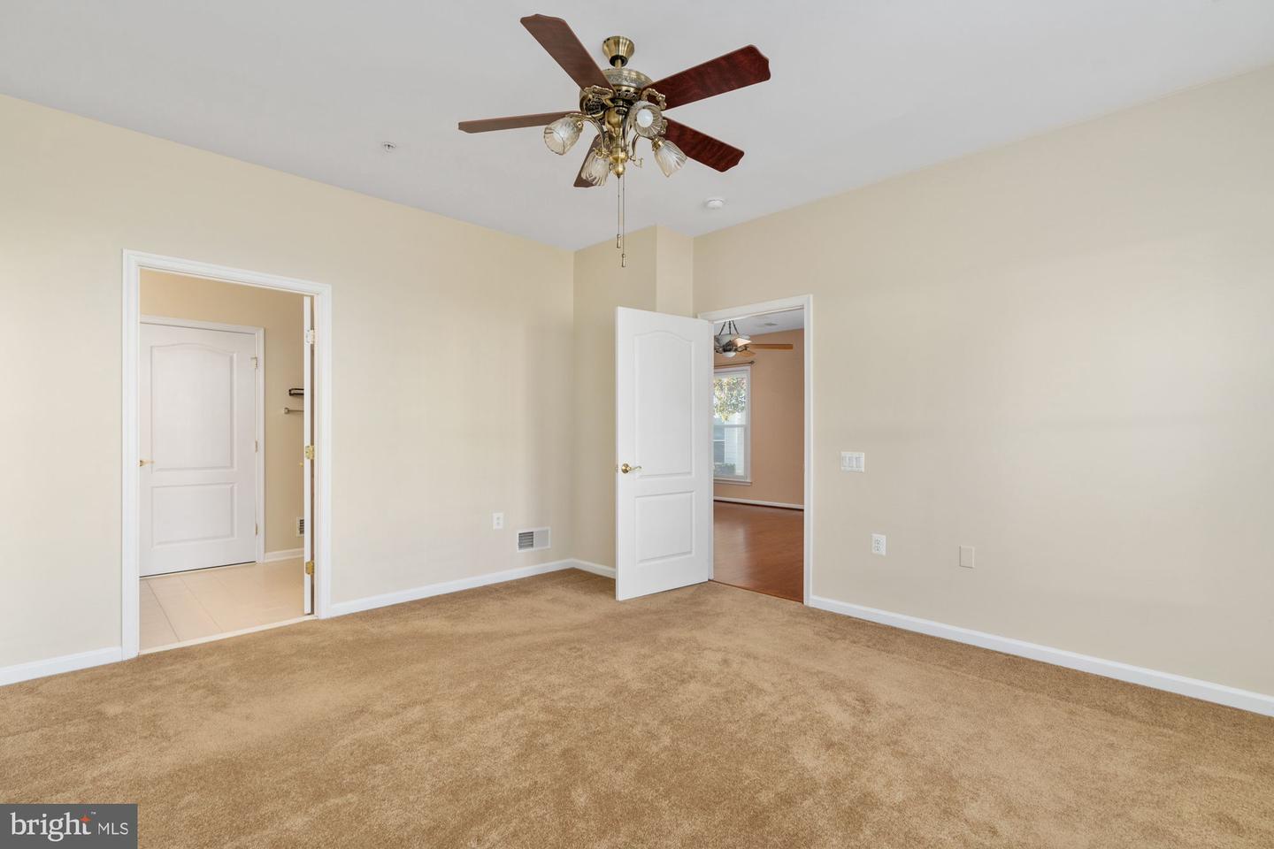 14 HARTFORD WAY #49-1, FREDERICKSBURG, Virginia 22406, 2 Bedrooms Bedrooms, ,2 BathroomsBathrooms,Residential,For sale,14 HARTFORD WAY #49-1,VAST2033606 MLS # VAST2033606