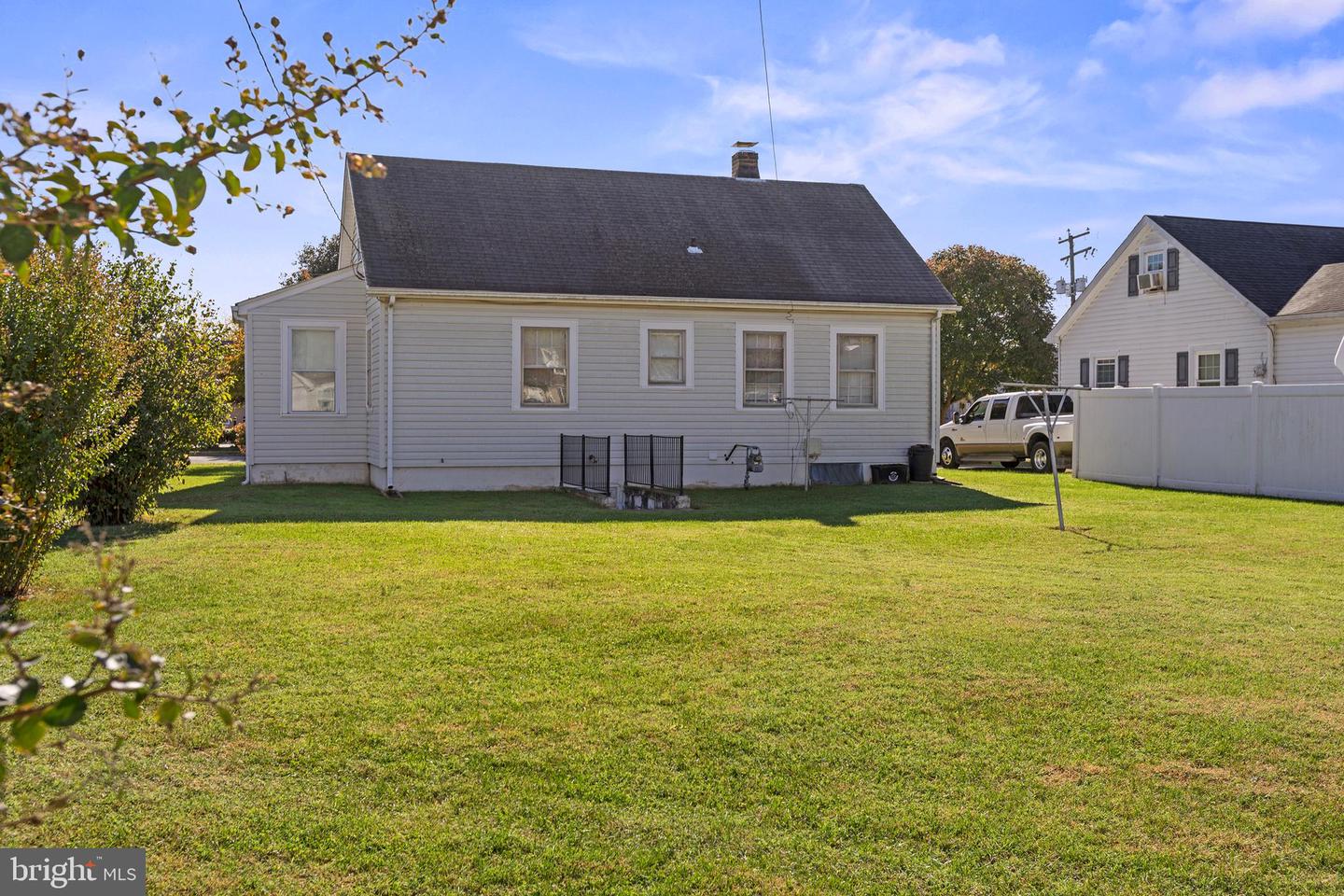 409 WALLACE ST, FREDERICKSBURG, Virginia 22401, 2 Bedrooms Bedrooms, ,1 BathroomBathrooms,Residential,For sale,409 WALLACE ST,VAFB2006962 MLS # VAFB2006962