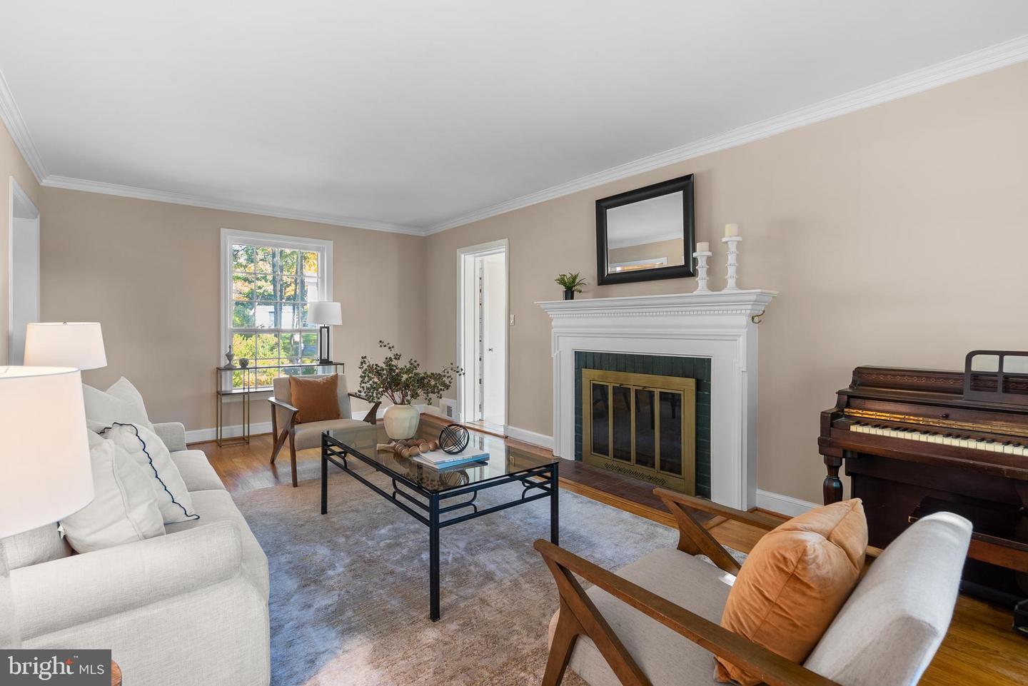 1901 BELLE HAVEN RD, ALEXANDRIA, Virginia 22307, 4 Bedrooms Bedrooms, ,3 BathroomsBathrooms,Residential,For sale,1901 BELLE HAVEN RD,VAFX2207446 MLS # VAFX2207446