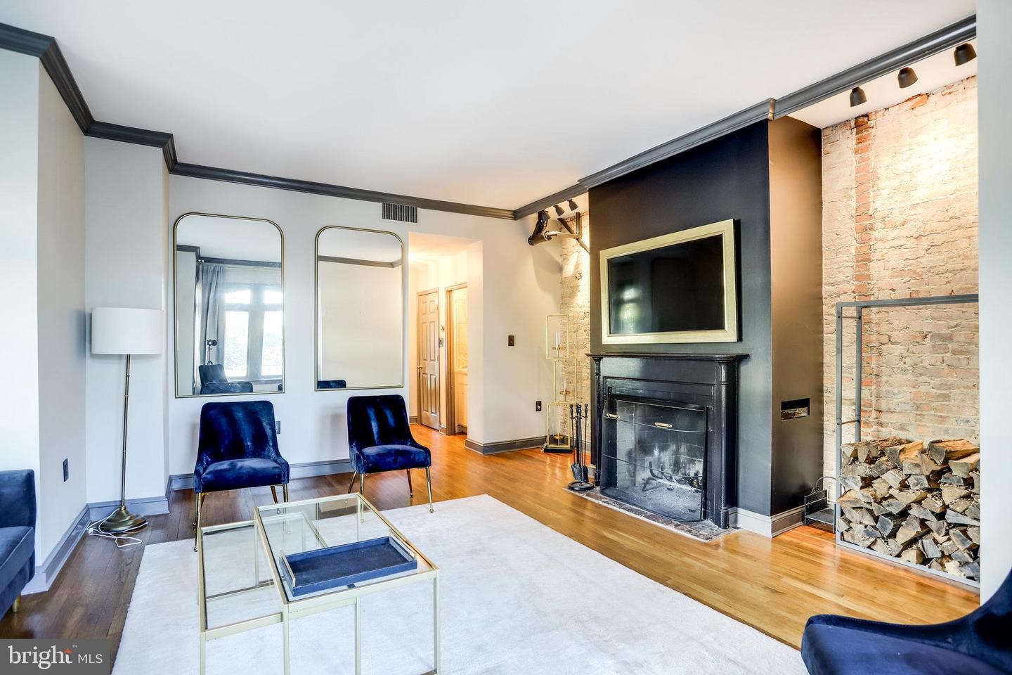 1 D ST SE, WASHINGTON, District Of Columbia 20003, 3 Bedrooms Bedrooms, ,3 BathroomsBathrooms,Residential,For sale,1 D ST SE,DCDC2166288 MLS # DCDC2166288