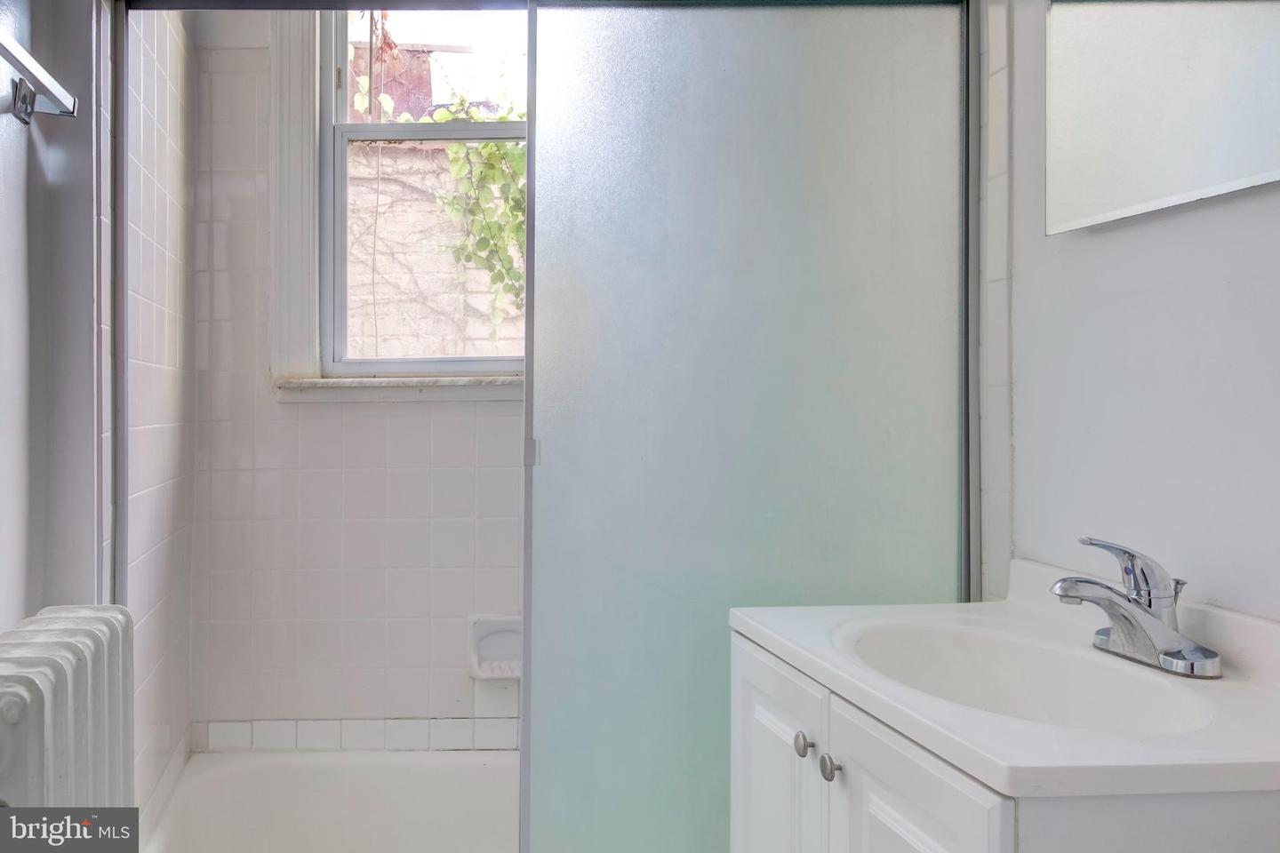 1628 D ST SE, WASHINGTON, District Of Columbia 20003, 2 Bedrooms Bedrooms, ,2 BathroomsBathrooms,Residential,For sale,1628 D ST SE,DCDC2166060 MLS # DCDC2166060