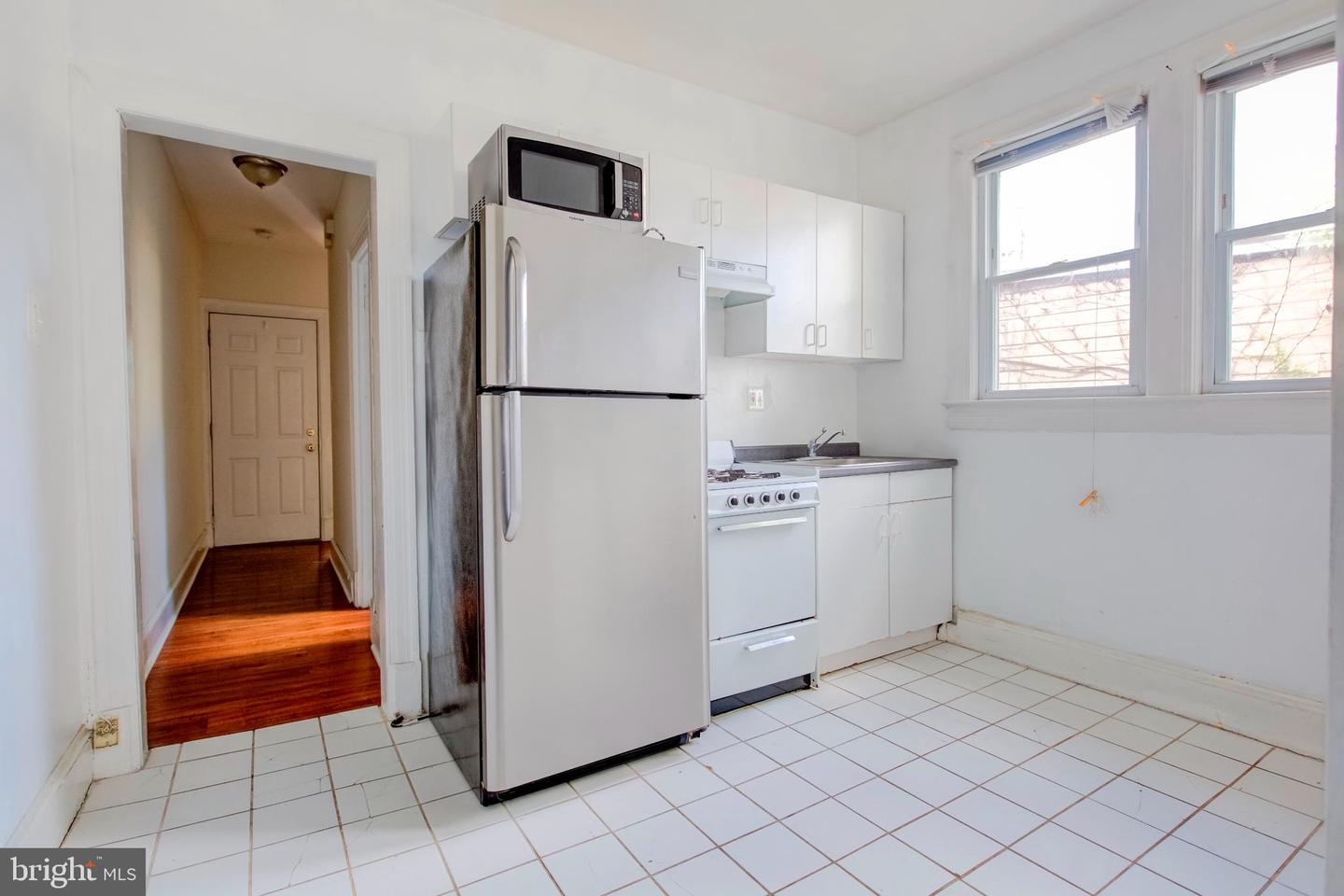 1628 D ST SE, WASHINGTON, District Of Columbia 20003, 2 Bedrooms Bedrooms, ,2 BathroomsBathrooms,Residential,For sale,1628 D ST SE,DCDC2166060 MLS # DCDC2166060