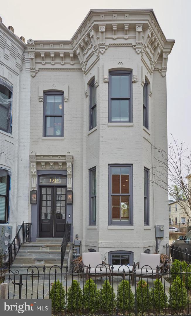 1314 S ST NW, WASHINGTON, District Of Columbia 20009, 4 Bedrooms Bedrooms, ,4 BathroomsBathrooms,Residential,For sale,1314 S ST NW,DCDC2166282 MLS # DCDC2166282