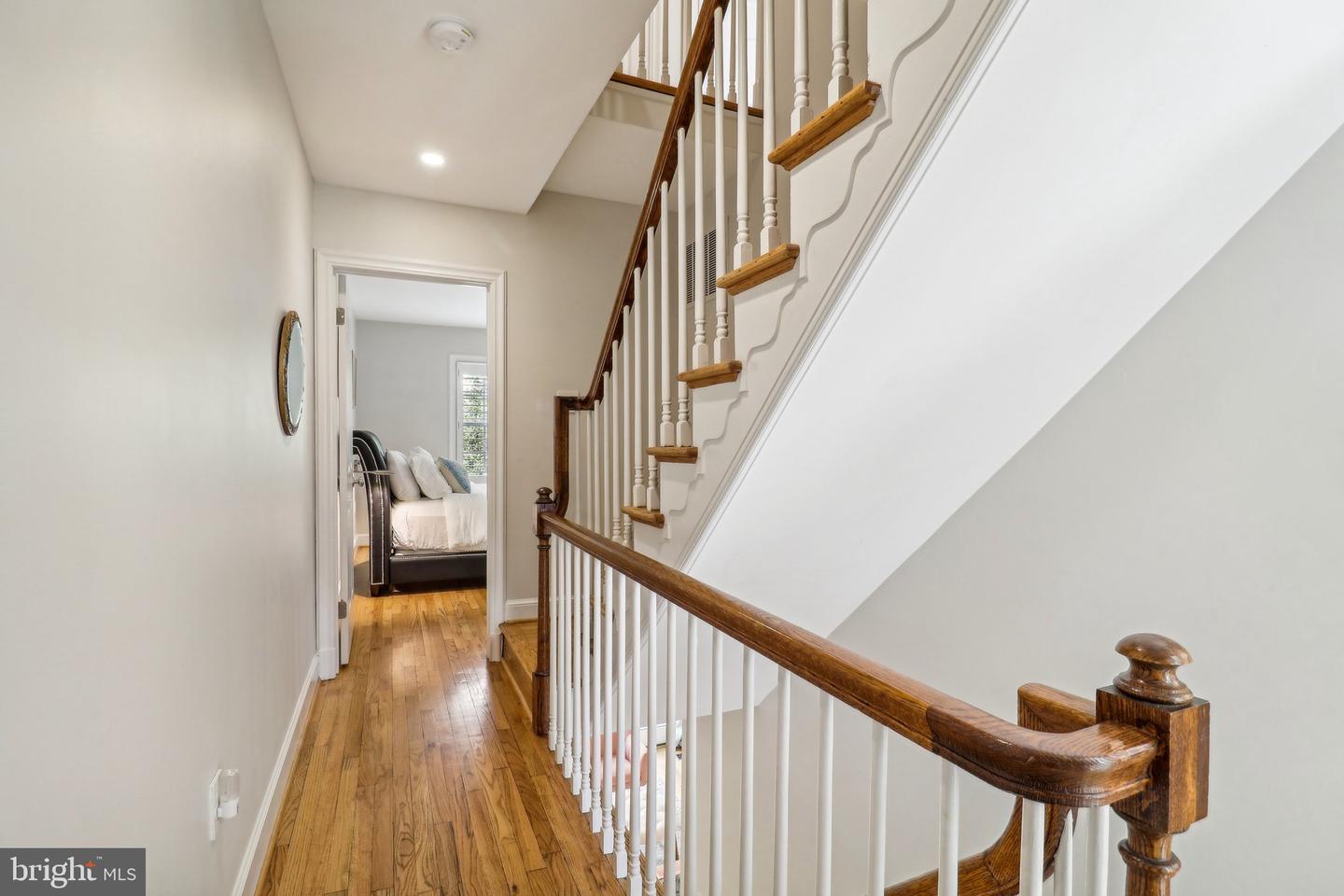 126 WATERFORD PL, ALEXANDRIA, Virginia 22314, 3 Bedrooms Bedrooms, ,3 BathroomsBathrooms,Residential,For sale,126 WATERFORD PL,VAAX2039148 MLS # VAAX2039148