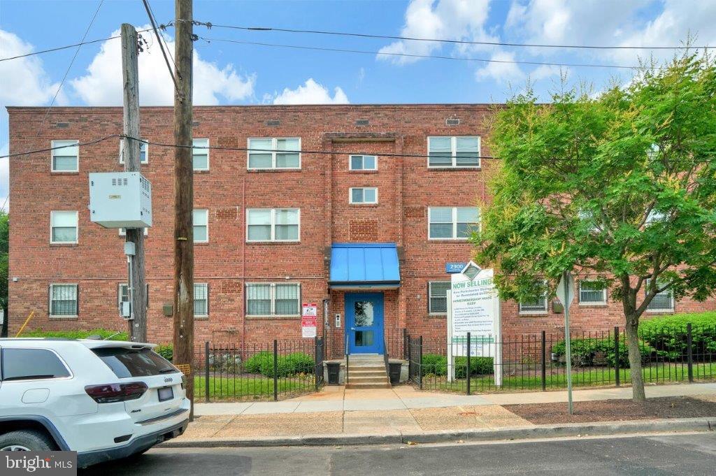 2900 POMEROY SE #101, WASHINGTON, District Of Columbia 20020, 1 Bedroom Bedrooms, 5 Rooms Rooms,1 BathroomBathrooms,Residential,For sale,2900 POMEROY SE #101,DCDC2165966 MLS # DCDC2165966