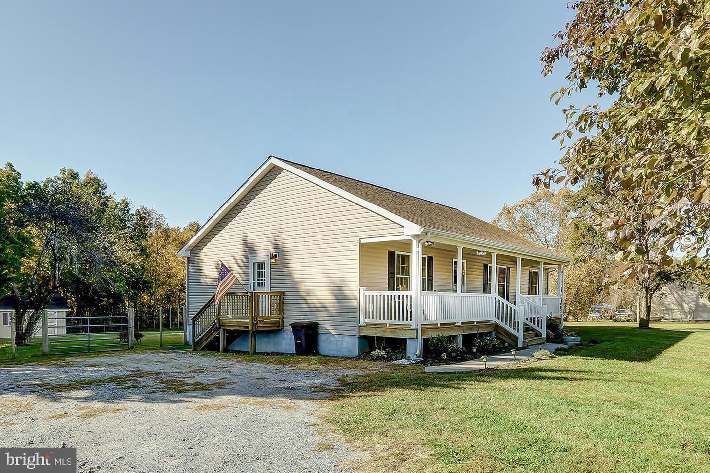 5070 PAYNES MILL RD, BUMPASS, Virginia 23024, 3 Bedrooms Bedrooms, 9 Rooms Rooms,2 BathroomsBathrooms,Residential,For sale,5070 PAYNES MILL RD,VALA2006738 MLS # VALA2006738