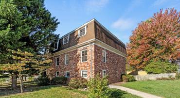 101 MAYFAIR DR NE, LEESBURG, Virginia 20176, 4 Bedrooms Bedrooms, 12 Rooms Rooms,2 BathroomsBathrooms,Residential,For sale,101 MAYFAIR DR NE,VALO2082680 MLS # VALO2082680