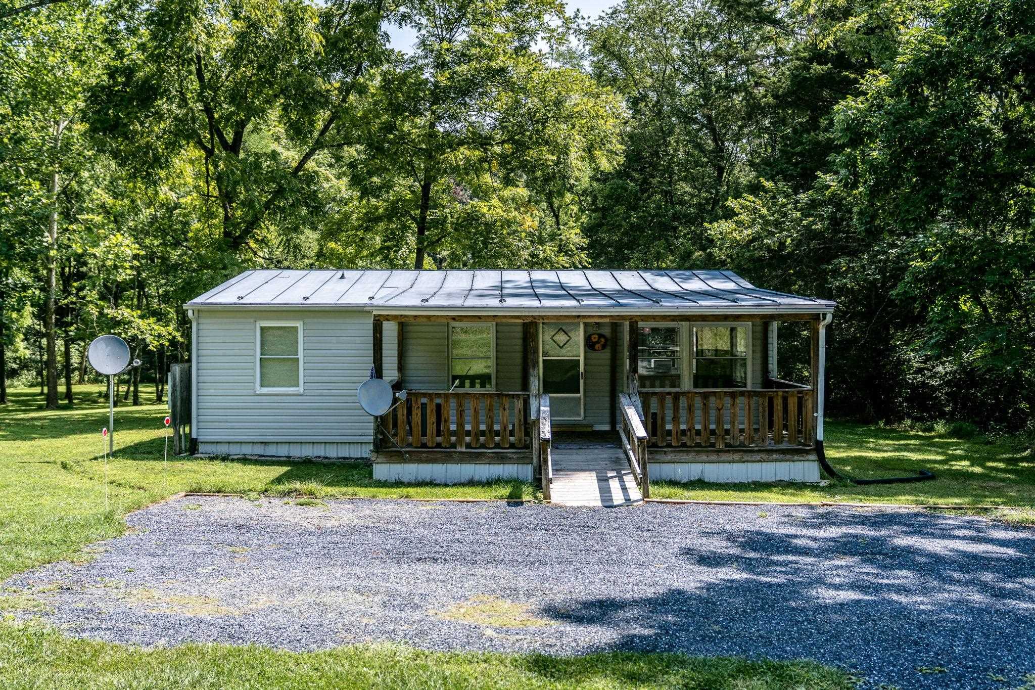 414 BEAR TRAP FARM RD, MOUNT SOLON, Virginia 22843, 3 Bedrooms Bedrooms, ,2 BathroomsBathrooms,Residential,414 BEAR TRAP FARM RD,658248 MLS # 658248