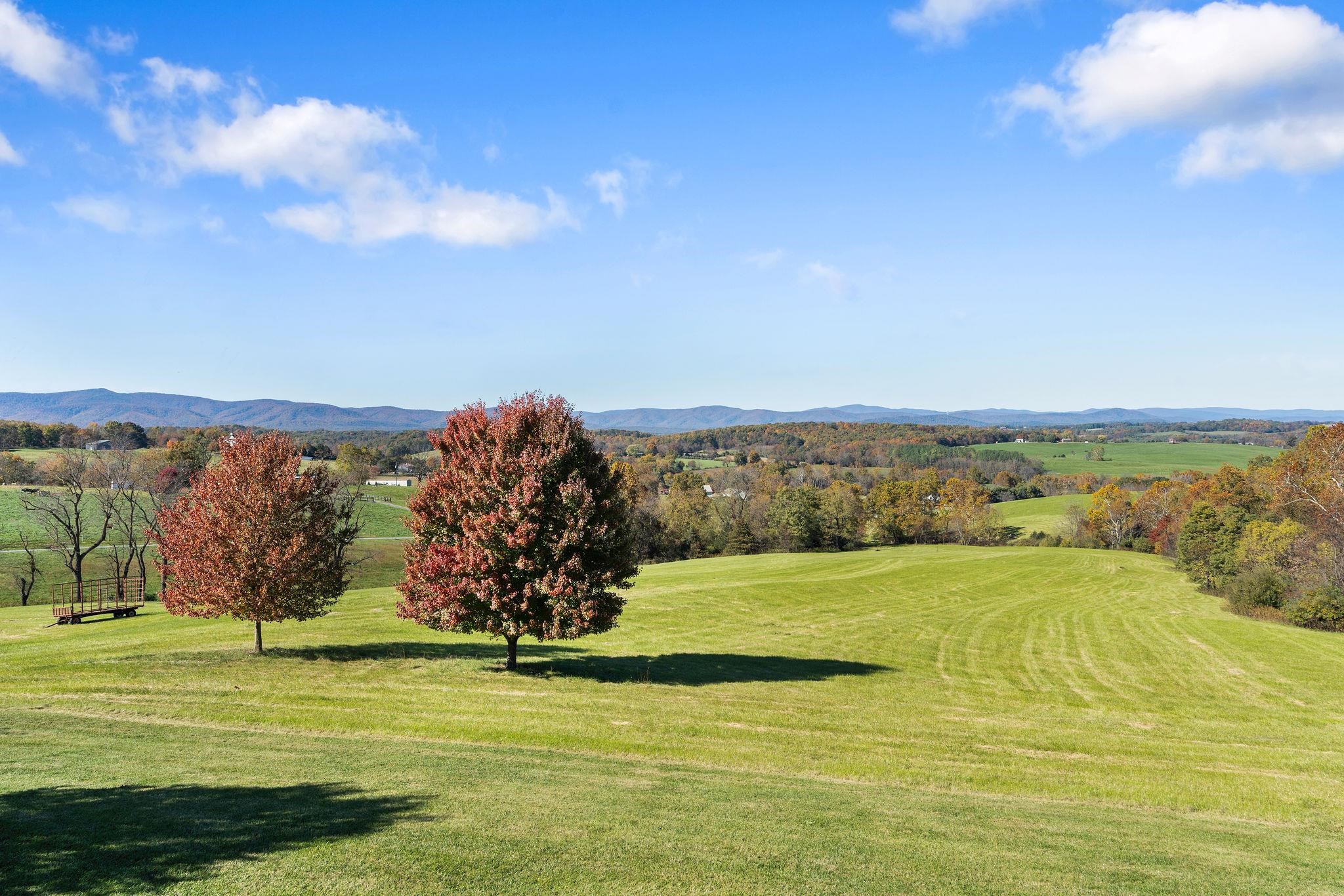 162 TRINITY LN, STAUNTON, Virginia 24401, 4 Bedrooms Bedrooms, ,3 BathroomsBathrooms,Residential,162 TRINITY LN,658253 MLS # 658253