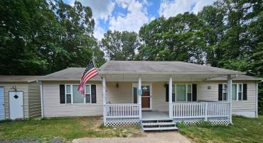 23420 FILE RD, BOWLING GREEN, Virginia 22427, 3 Bedrooms Bedrooms, ,2 BathroomsBathrooms,Residential,For sale,23420 FILE RD,VACV2006200 MLS # VACV2006200