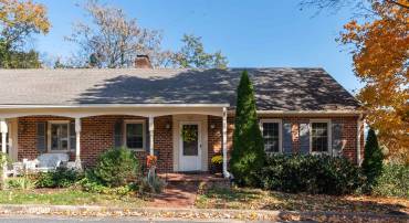 109 WAVERLEY GREEN, STAUNTON, Virginia 24401, 3 Bedrooms Bedrooms, ,2 BathroomsBathrooms,Residential,109 WAVERLEY GREEN,658266 MLS # 658266