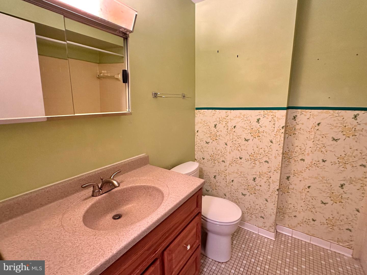 3861 EL CAMINO PL #1, ALEXANDRIA, Virginia 22309, 3 Bedrooms Bedrooms, ,2 BathroomsBathrooms,Residential,For sale,3861 EL CAMINO PL #1,VAFX2186066 MLS # VAFX2186066