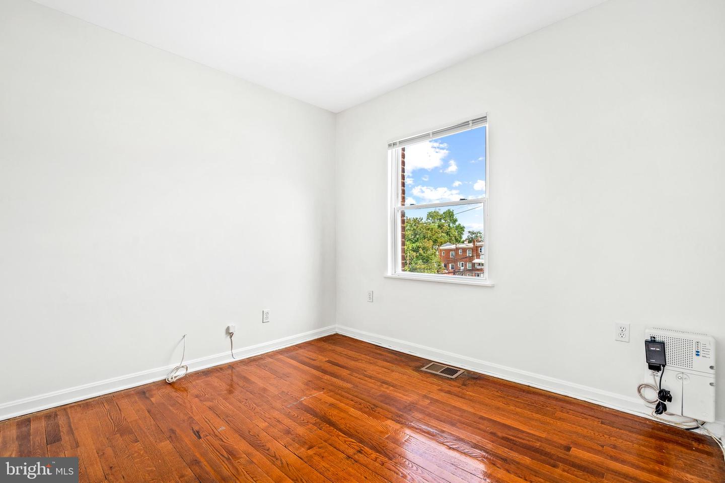 1462 HOWARD RD SE, WASHINGTON, District Of Columbia 20020, 3 Bedrooms Bedrooms, ,2 BathroomsBathrooms,Residential,For sale,1462 HOWARD RD SE,DCDC2156604 MLS # DCDC2156604