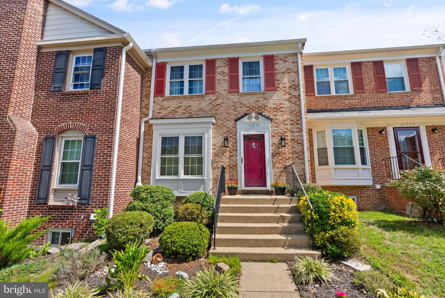 11713 COLLINGWOOD CT, WOODBRIDGE, Virginia 22192, 3 Bedrooms Bedrooms, ,3 BathroomsBathrooms,Residential,For sale,11713 COLLINGWOOD CT,VAPW2078476 MLS # VAPW2078476