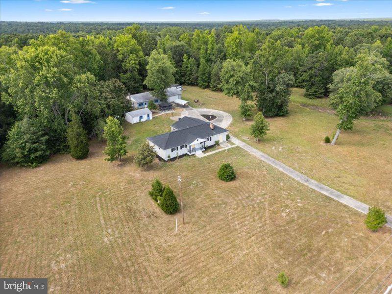 9500 HICKORY RD, SOUTH CHESTERFIELD, Virginia 23803, 4 Bedrooms Bedrooms, ,3 BathroomsBathrooms,Residential,For sale,9500 HICKORY RD,VACF2000918 MLS # VACF2000918