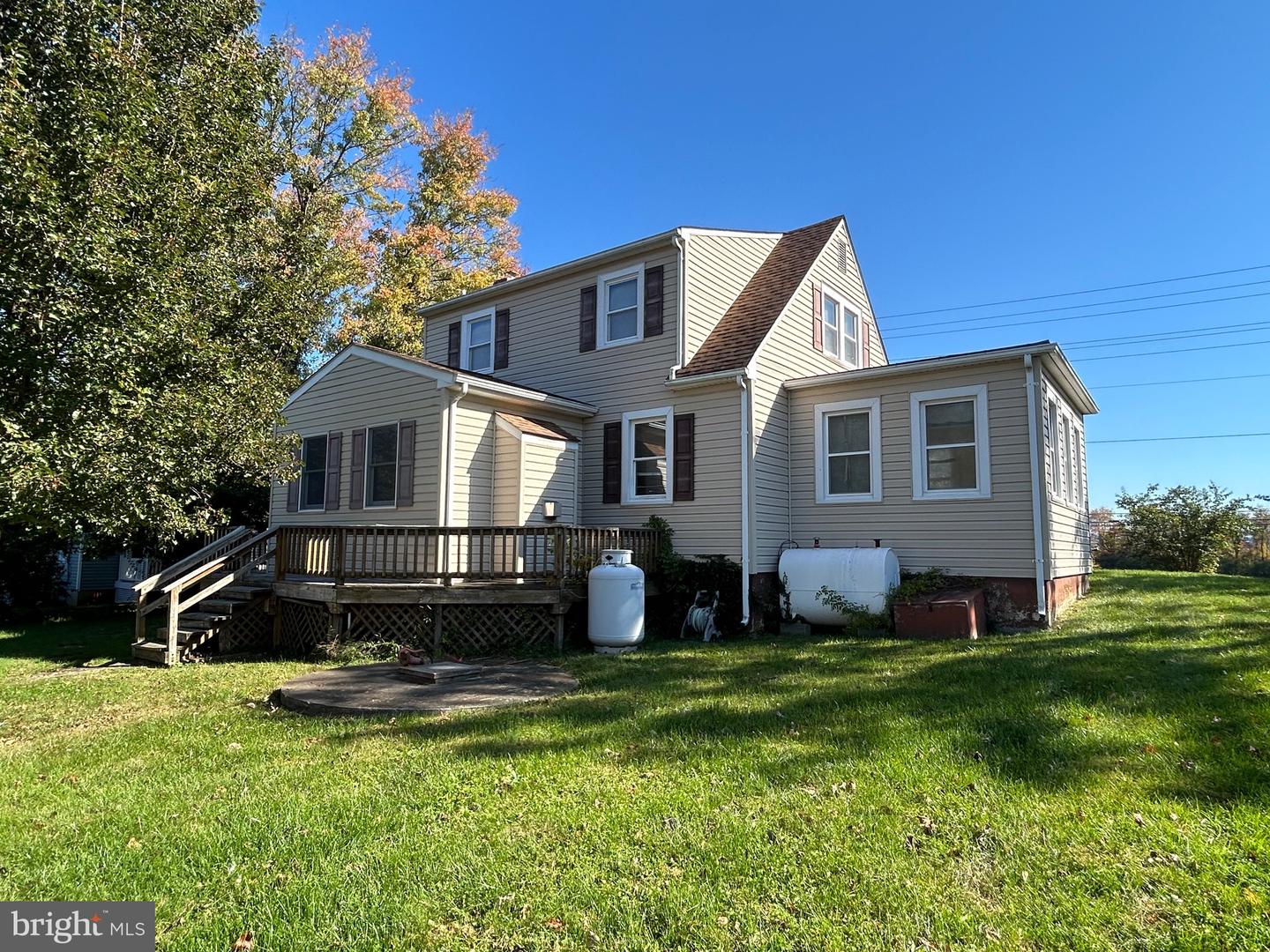 6278 LORD FAIRFAX HWY, BERRYVILLE, Virginia 22611, 3 Bedrooms Bedrooms, ,1 BathroomBathrooms,Residential,For sale,6278 LORD FAIRFAX HWY,VACL2003140 MLS # VACL2003140