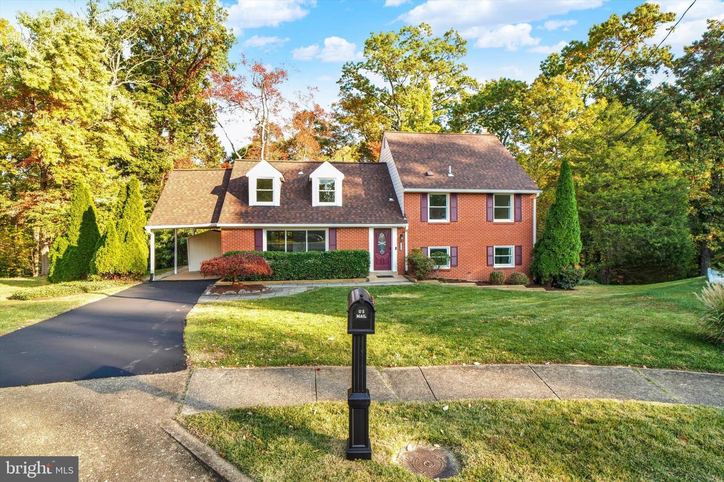 9511 SAINT CHARLES PL, FAIRFAX, Virginia 22032, 5 Bedrooms Bedrooms, ,2 BathroomsBathrooms,Residential,For sale,9511 SAINT CHARLES PL,VAFX2207742 MLS # VAFX2207742