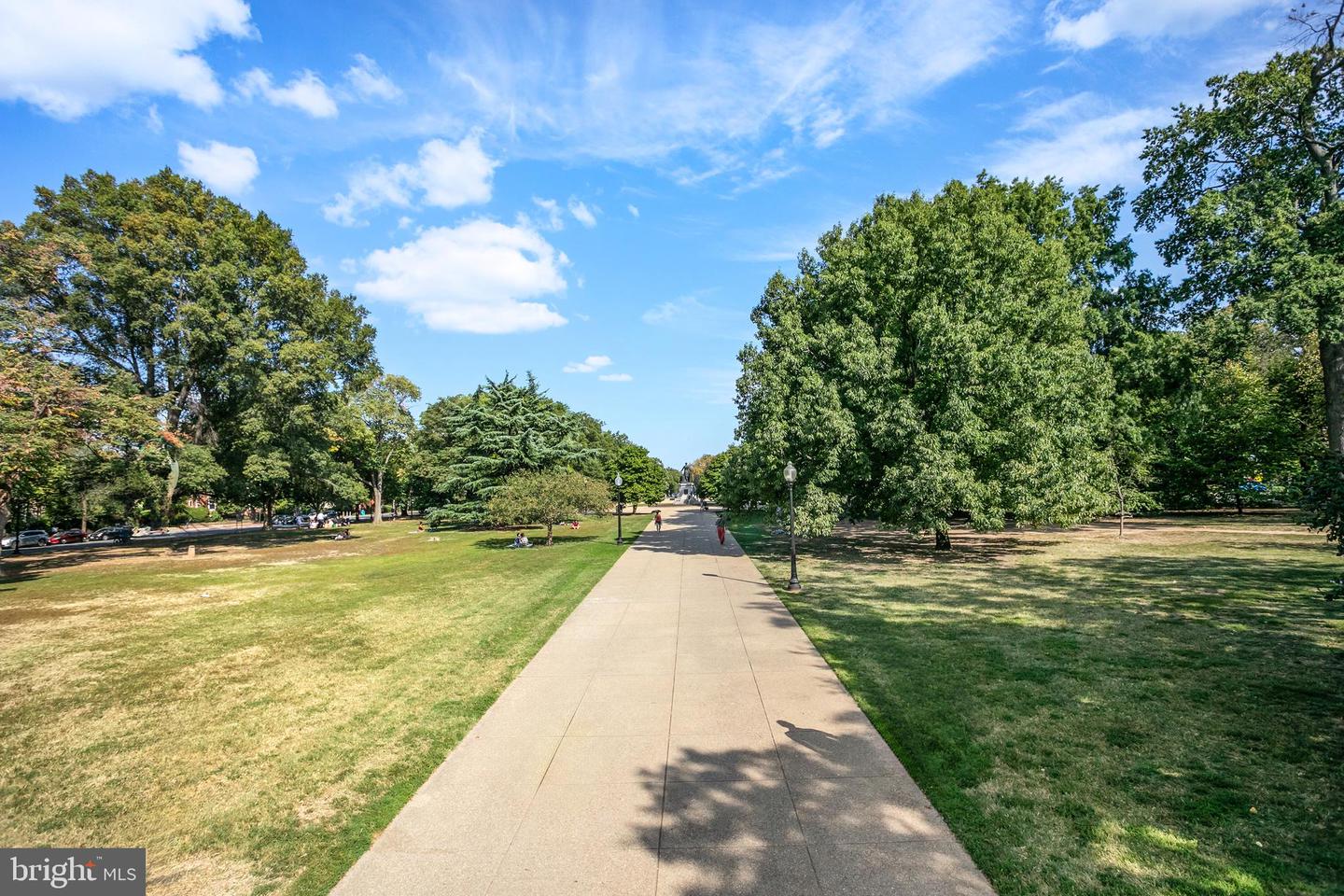 1025 NORTH CAROLINA AVENUE SE, WASHINGTON, District Of Columbia 20003, 2 Bedrooms Bedrooms, ,1 BathroomBathrooms,Residential,For sale,1025 NORTH CAROLINA AVENUE SE,DCDC2166620 MLS # DCDC2166620