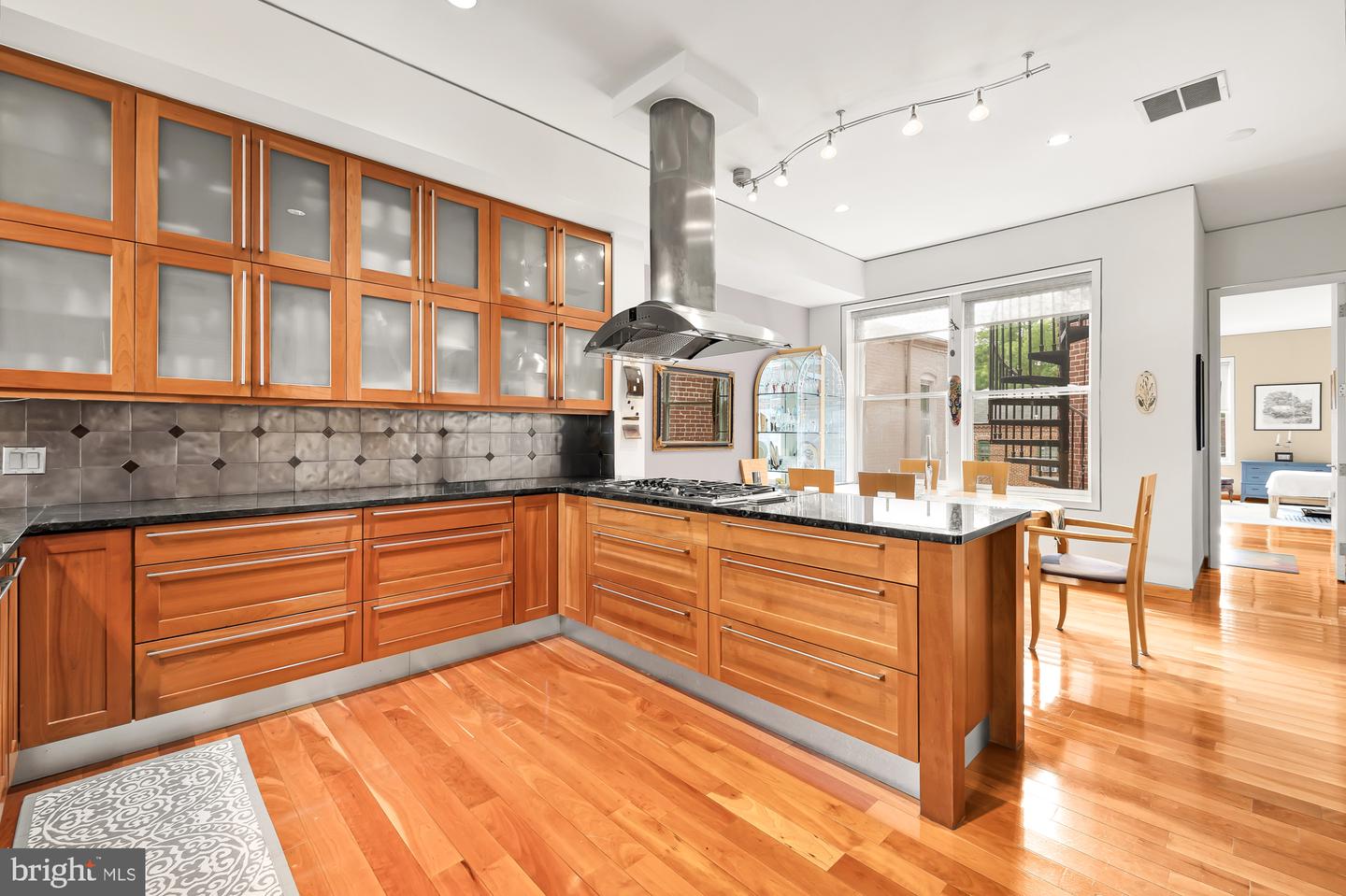 1324 Q ST NW #PENTHOUSE B, WASHINGTON, District Of Columbia 20009, 2 Bedrooms Bedrooms, ,2 BathroomsBathrooms,Residential,For sale,1324 Q ST NW #PENTHOUSE B,DCDC2144700 MLS # DCDC2144700