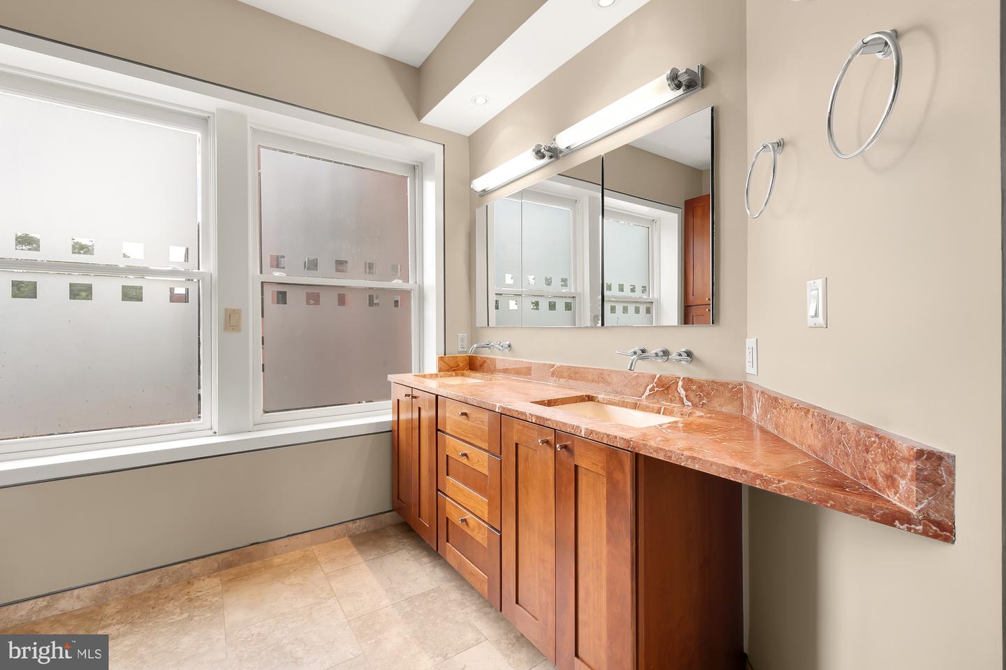 1324 Q ST NW #PENTHOUSE B, WASHINGTON, District Of Columbia 20009, 2 Bedrooms Bedrooms, ,2 BathroomsBathrooms,Residential,For sale,1324 Q ST NW #PENTHOUSE B,DCDC2144700 MLS # DCDC2144700