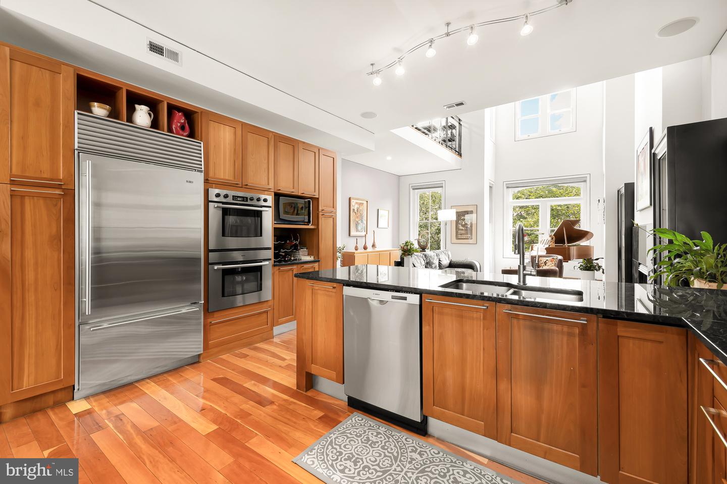 1324 Q ST NW #PENTHOUSE B, WASHINGTON, District Of Columbia 20009, 2 Bedrooms Bedrooms, ,2 BathroomsBathrooms,Residential,For sale,1324 Q ST NW #PENTHOUSE B,DCDC2144700 MLS # DCDC2144700