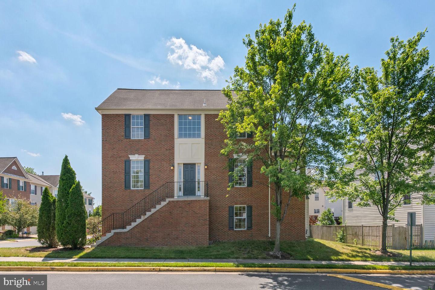 2516 JAMES MAURY DR, HERNDON, Virginia 20171, 3 Bedrooms Bedrooms, ,3 BathroomsBathrooms,Residential,For sale,2516 JAMES MAURY DR,VAFX2186196 MLS # VAFX2186196