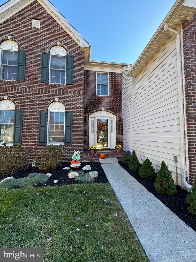 25896 STINGER DR, CHANTILLY, Virginia 20152, 5 Bedrooms Bedrooms, ,3 BathroomsBathrooms,Residential,For sale,25896 STINGER DR,VALO2074916 MLS # VALO2074916