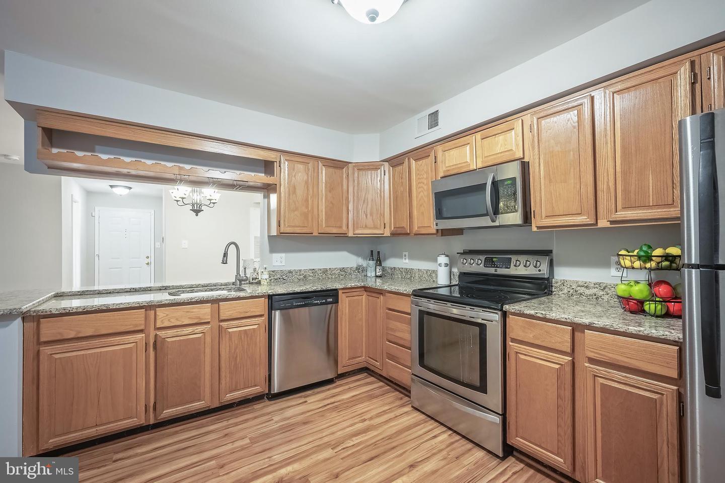 2217-B LOVEDALE LN #202A, RESTON, Virginia 20191, 2 Bedrooms Bedrooms, ,2 BathroomsBathrooms,Residential,For sale,2217-B LOVEDALE LN #202A,VAFX2202084 MLS # VAFX2202084