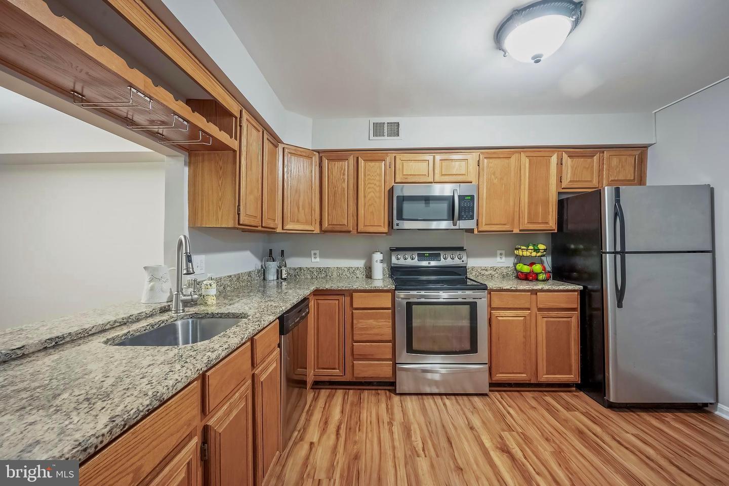 2217-B LOVEDALE LN #202A, RESTON, Virginia 20191, 2 Bedrooms Bedrooms, ,2 BathroomsBathrooms,Residential,For sale,2217-B LOVEDALE LN #202A,VAFX2202084 MLS # VAFX2202084