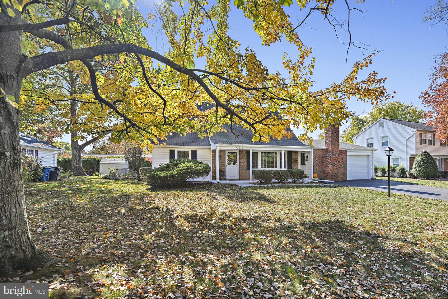 13303 POPLAR TREE, FAIRFAX, Virginia 22033, 4 Bedrooms Bedrooms, ,2 BathroomsBathrooms,Residential,For sale,13303 POPLAR TREE,VAFX2204004 MLS # VAFX2204004