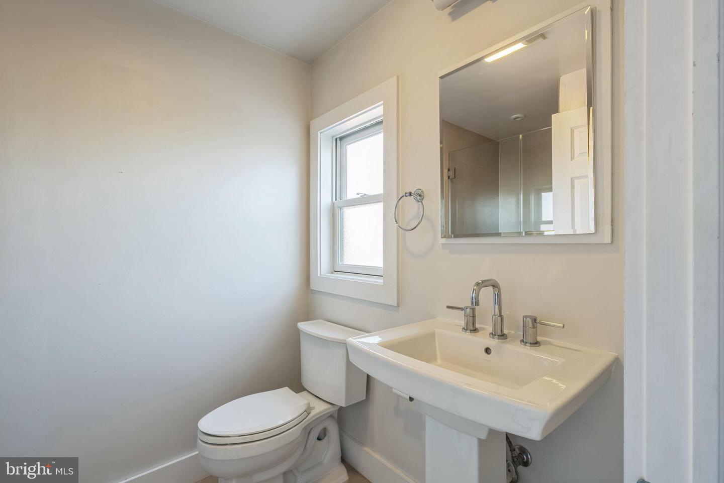 257 15TH ST SE #A, WASHINGTON, District Of Columbia 20003, 2 Bedrooms Bedrooms, ,2 BathroomsBathrooms,Residential,For sale,257 15TH ST SE #A,DCDC2162600 MLS # DCDC2162600