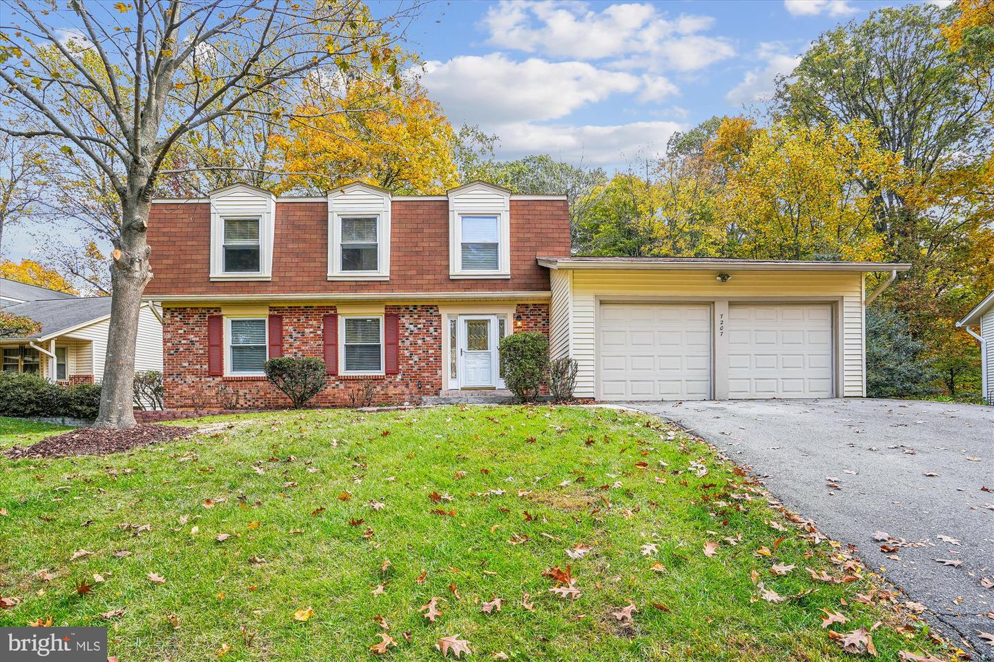 7207 FLOWER TUFT CT, SPRINGFIELD, Virginia 22153, 4 Bedrooms Bedrooms, ,3 BathroomsBathrooms,Residential,For sale,7207 FLOWER TUFT CT,VAFX2205220 MLS # VAFX2205220