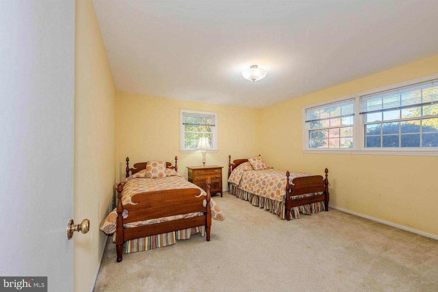 5005 PORTSMOUTH RD, FAIRFAX, Virginia 22032, 4 Bedrooms Bedrooms, ,3 BathroomsBathrooms,Residential,For sale,5005 PORTSMOUTH RD,VAFX2206476 MLS # VAFX2206476