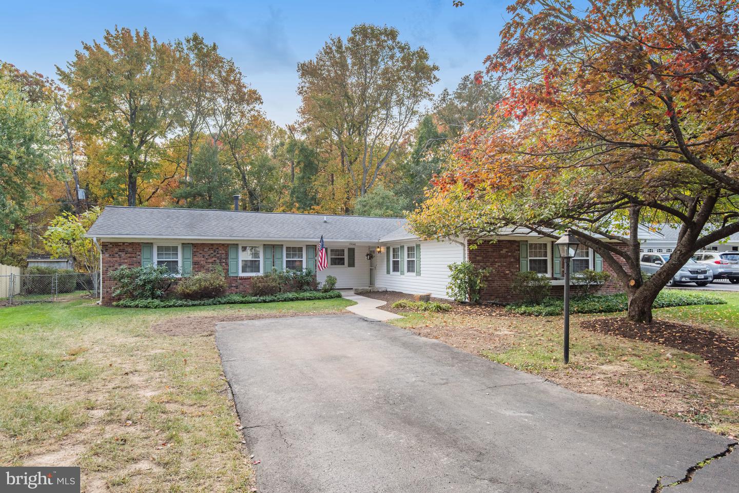 13040 MAPLE VIEW LN, FAIRFAX, Virginia 22033, 4 Bedrooms Bedrooms, ,3 BathroomsBathrooms,Residential,For sale,13040 MAPLE VIEW LN,VAFX2206634 MLS # VAFX2206634