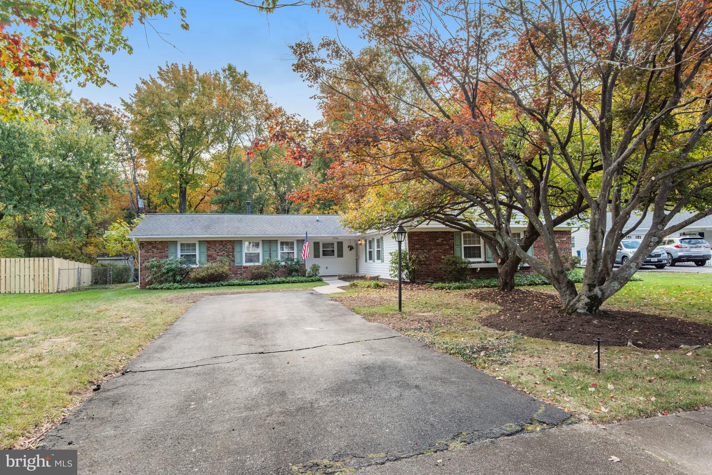 13040 MAPLE VIEW LN, FAIRFAX, Virginia 22033, 4 Bedrooms Bedrooms, ,3 BathroomsBathrooms,Residential,For sale,13040 MAPLE VIEW LN,VAFX2206634 MLS # VAFX2206634