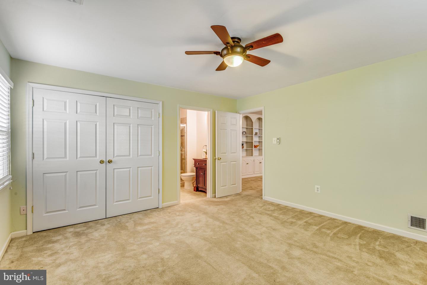 13040 MAPLE VIEW LN, FAIRFAX, Virginia 22033, 4 Bedrooms Bedrooms, ,3 BathroomsBathrooms,Residential,For sale,13040 MAPLE VIEW LN,VAFX2206634 MLS # VAFX2206634