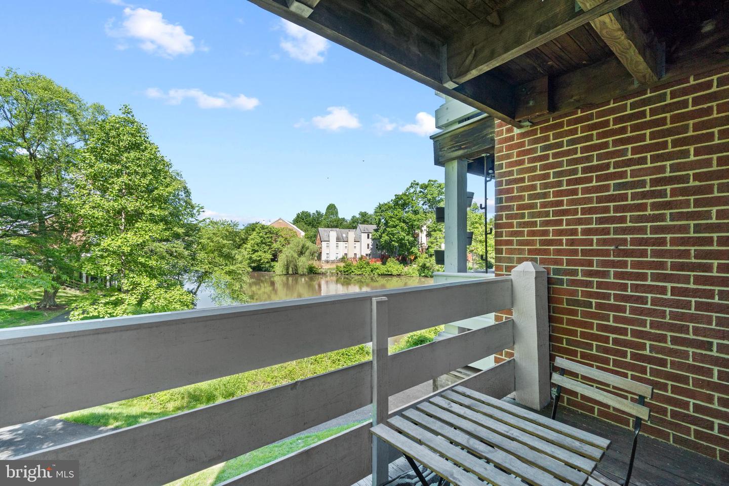 7594-F LAKESIDE VILLAGE DR #F, FALLS CHURCH, Virginia 22042, 1 Bedroom Bedrooms, ,1 BathroomBathrooms,Residential,For sale,7594-F LAKESIDE VILLAGE DR #F,VAFX2207648 MLS # VAFX2207648