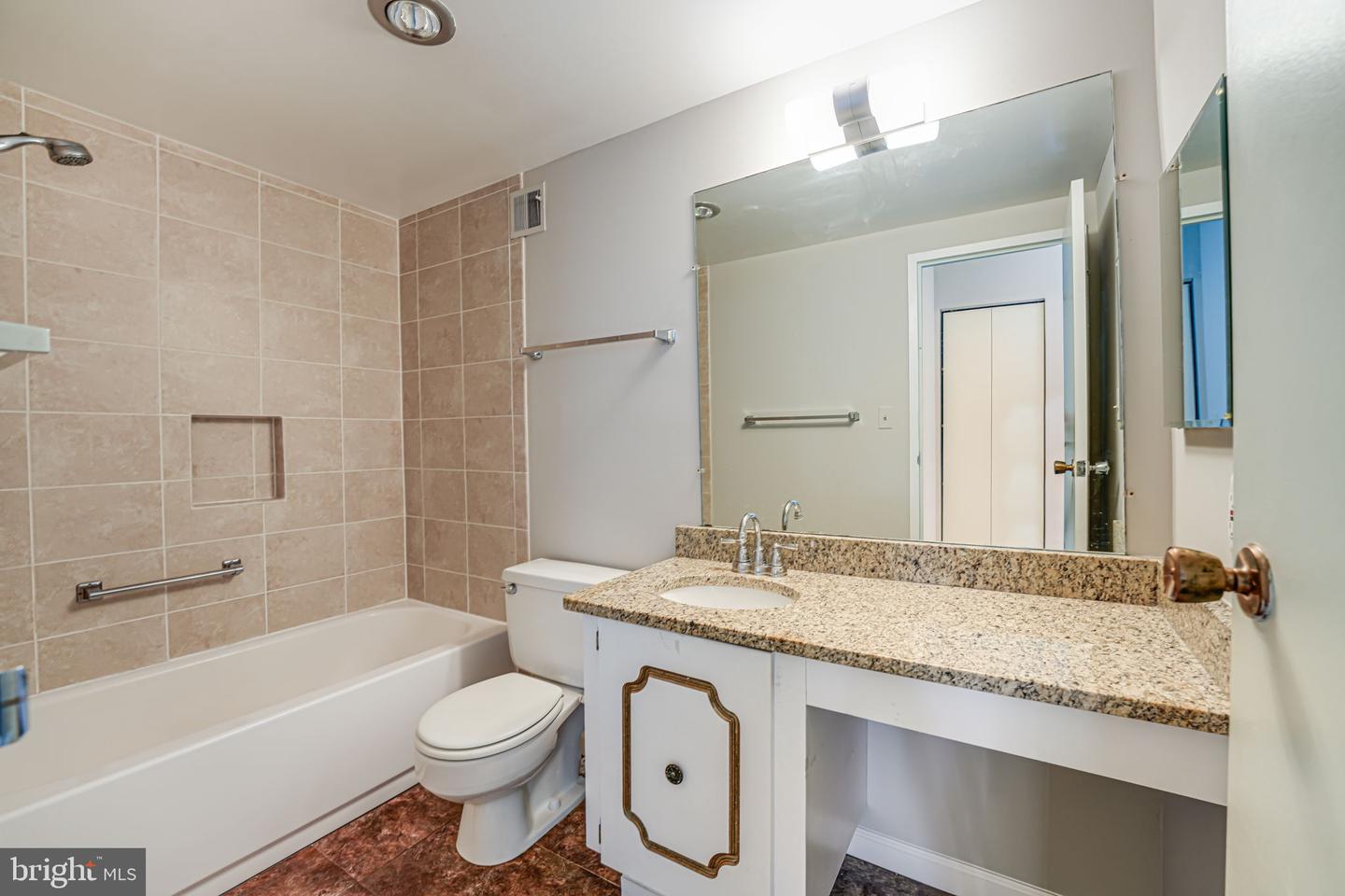 5500 HOLMES RUN PKWY #1514, ALEXANDRIA, Virginia 22304, 1 Bedroom Bedrooms, ,1 BathroomBathrooms,Residential,For sale,5500 HOLMES RUN PKWY #1514,VAAX2039116 MLS # VAAX2039116