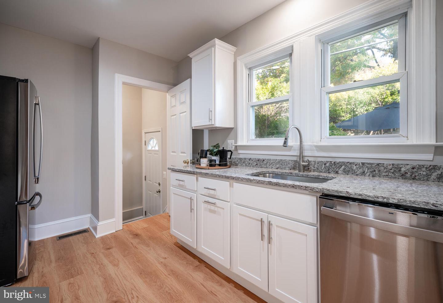 201 MACARTHUR RD, ALEXANDRIA, Virginia 22305, 3 Bedrooms Bedrooms, ,2 BathroomsBathrooms,Residential,For sale,201 MACARTHUR RD,VAAX2039192 MLS # VAAX2039192